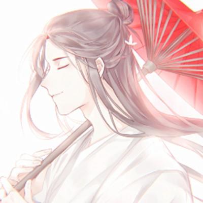 印度男子头插砍刀淡定玩手机